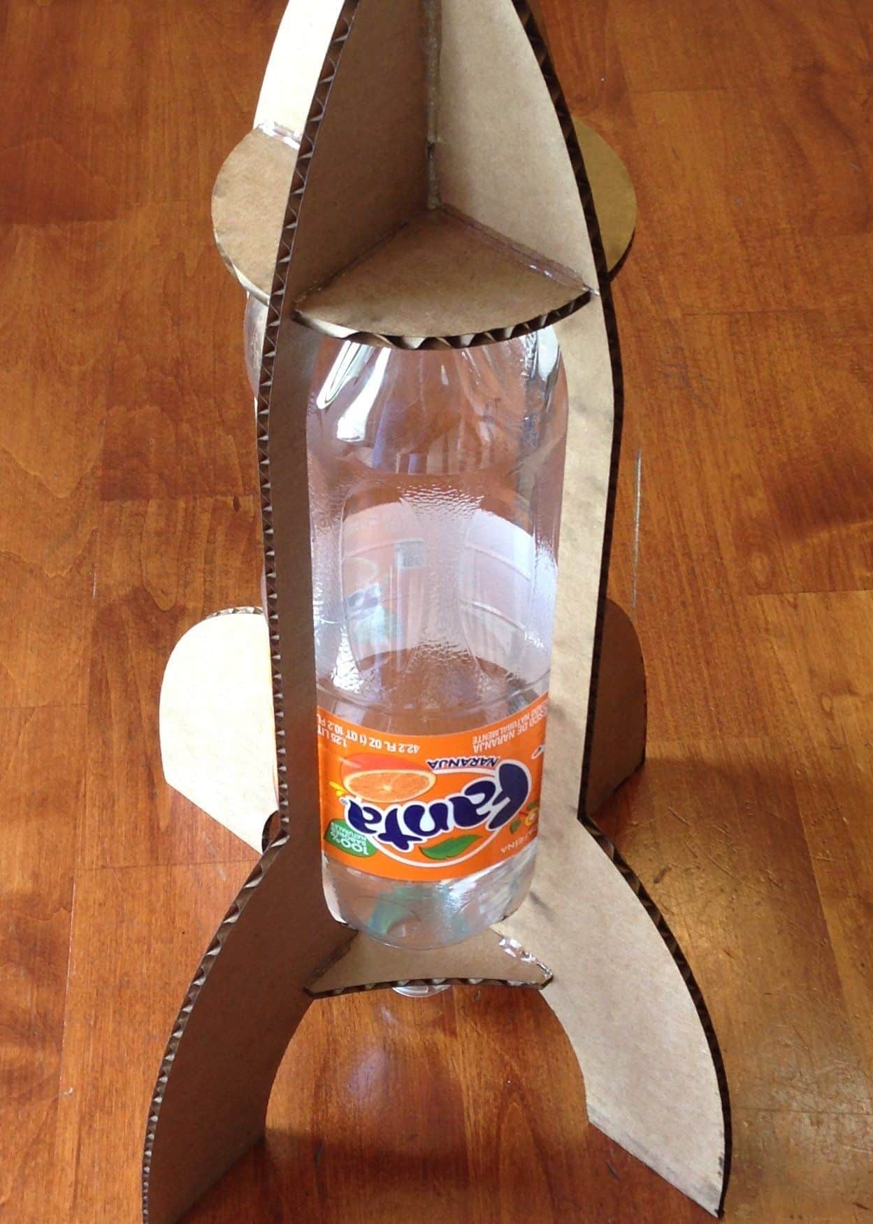 MANUALIDADES CON BOTELLAS DE PLÁSTICO
